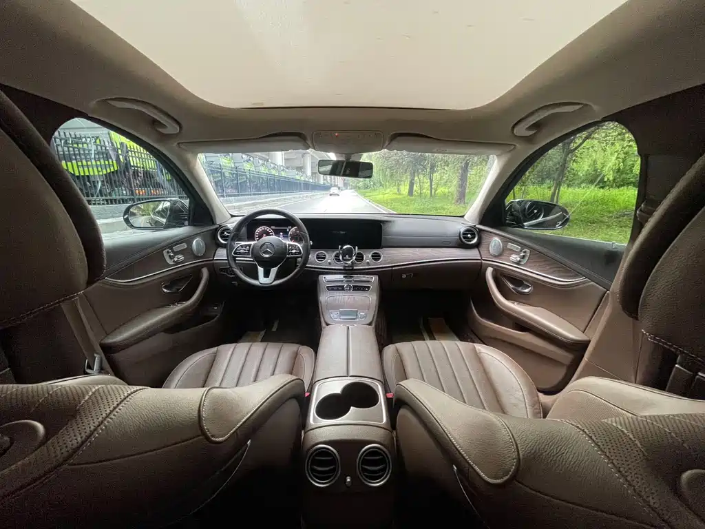 Mercedes-Benz E-Class 2020 — фото 8
