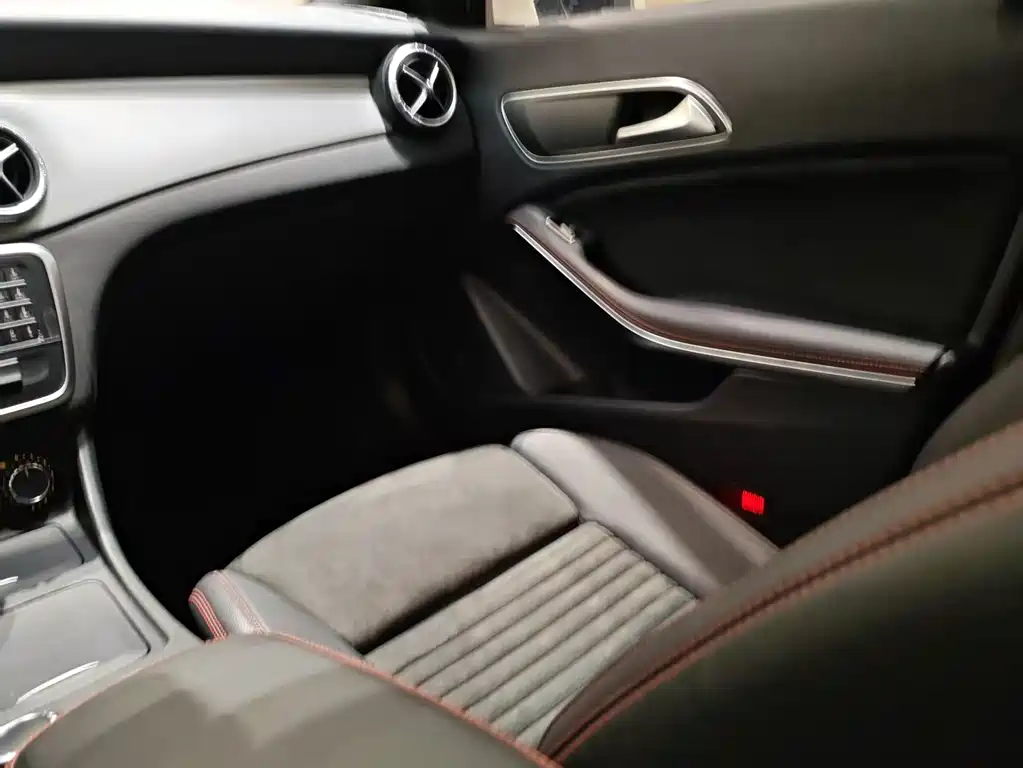 Mercedes-Benz CLA 2017 — фото 15