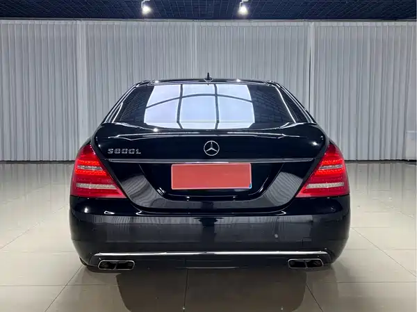 Mercedes-Benz S-Class 2012