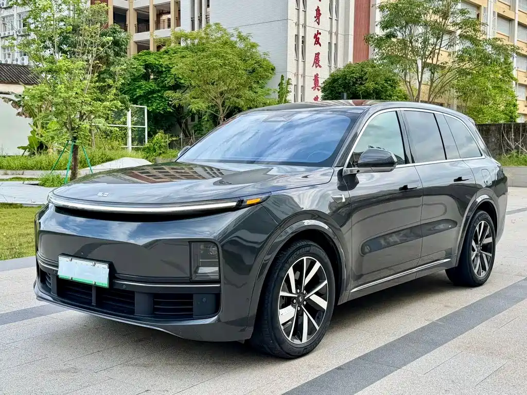 Li Auto Li L8 2023