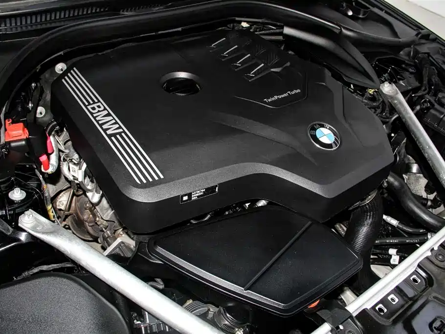 BMW 5 Series 2023 — фото 10