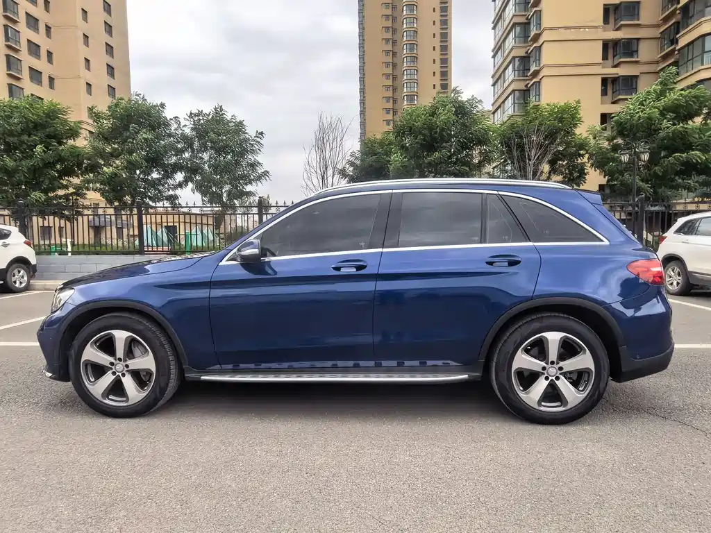 Mercedes-Benz GLC 2017 — фото 15
