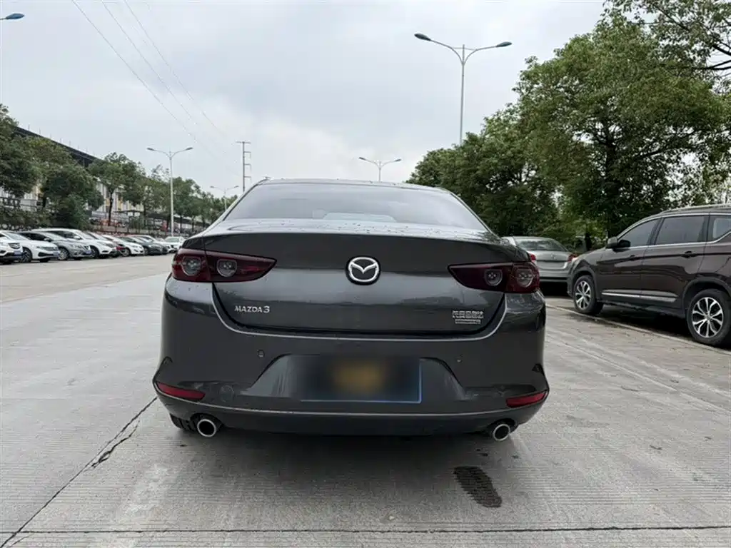 Mazda 3 Axela 2021 — фото 12