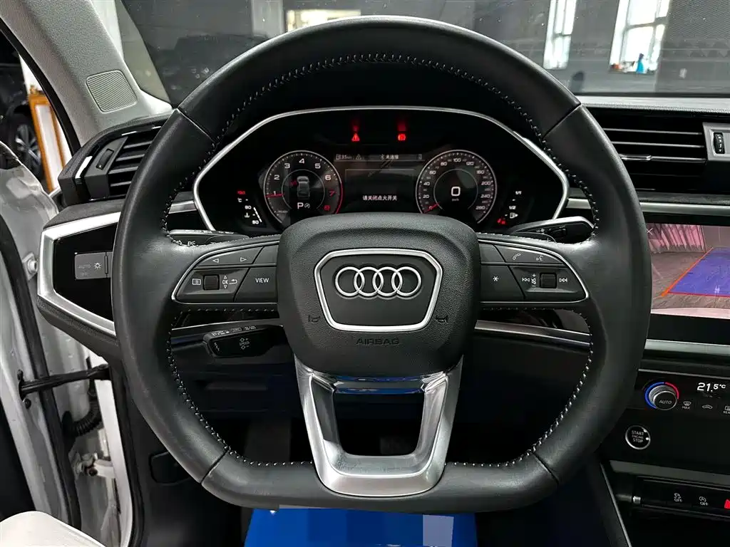 Audi Q3 2022 — фото 13