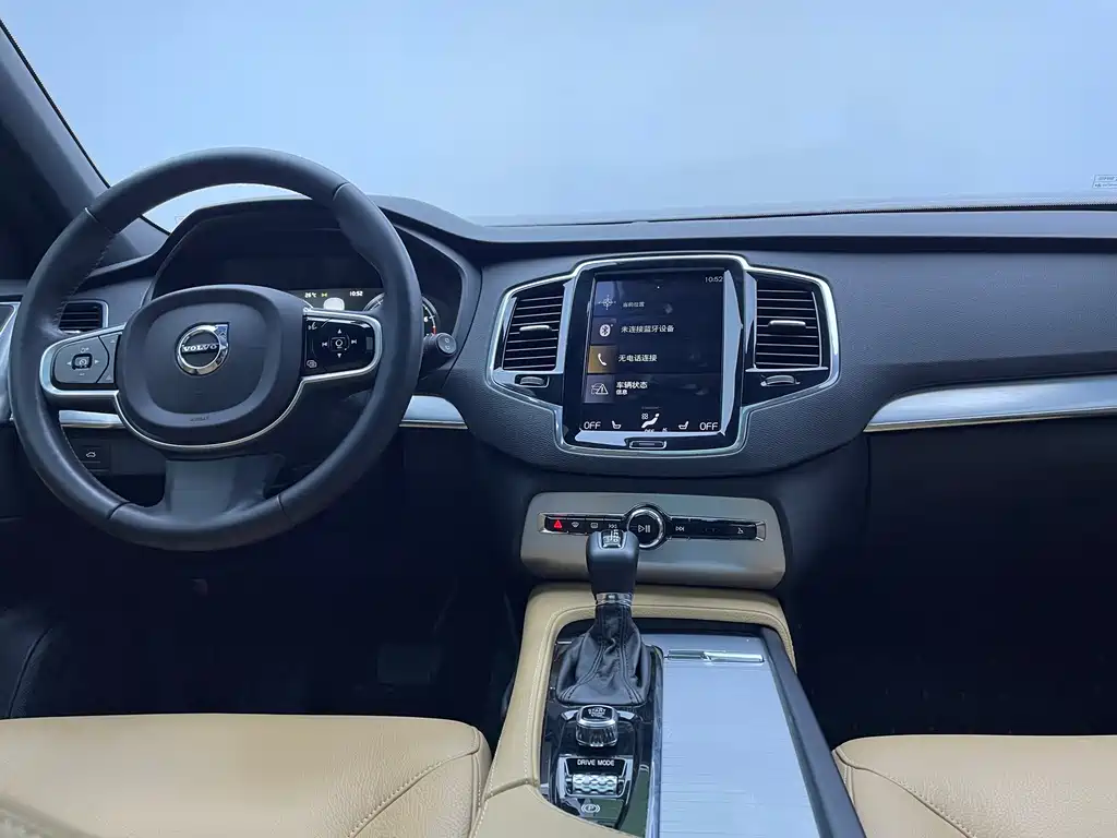 Volvo XC90 2018 — фото 7