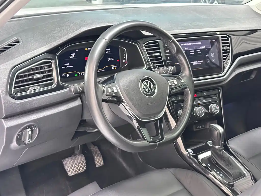Volkswagen T-Roc 2022 — фото 14