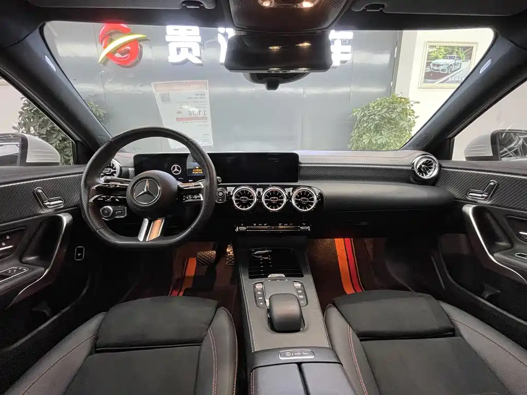 Mercedes-Benz A-Class 2023 — фото 4