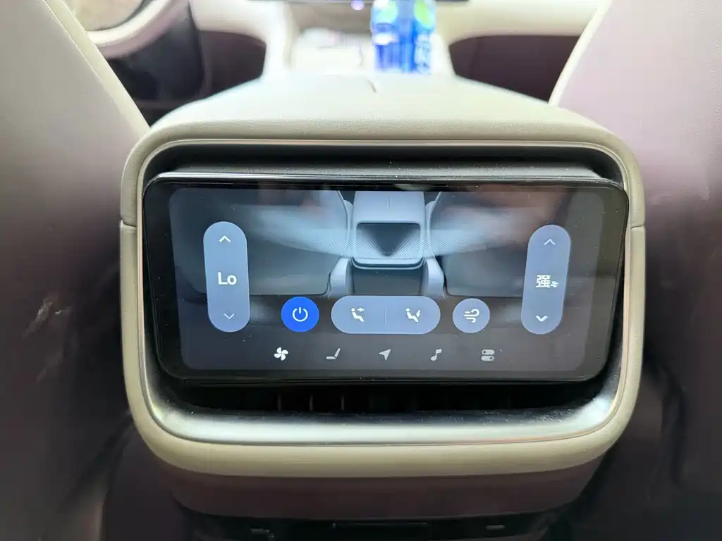 Xiaomi YU7 2025 — фото 9