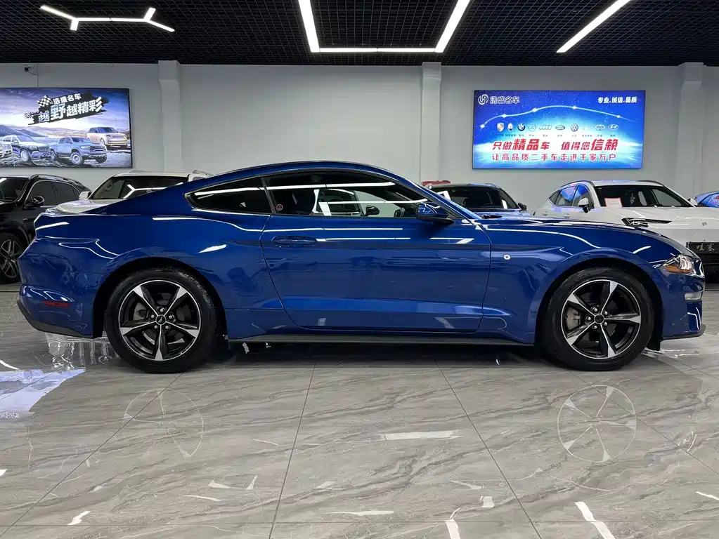 Ford Mustang 2018 — фото 3