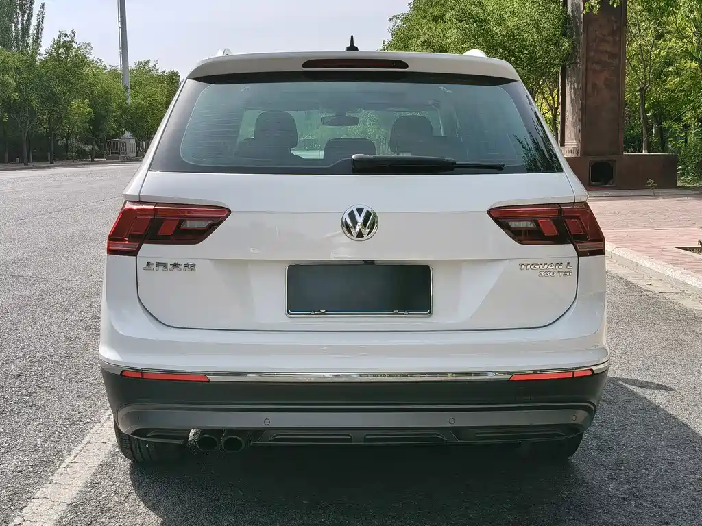 Volkswagen Tiguan L 2017 — фото 8