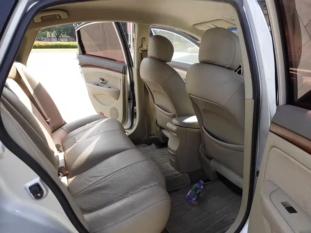 Nissan Sylphy 2012 — фото 11