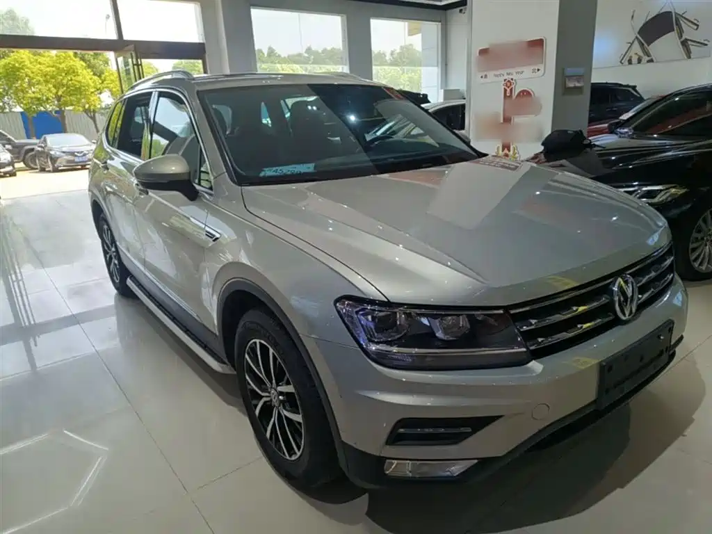 Volkswagen Tiguan L 2018 — фото 4