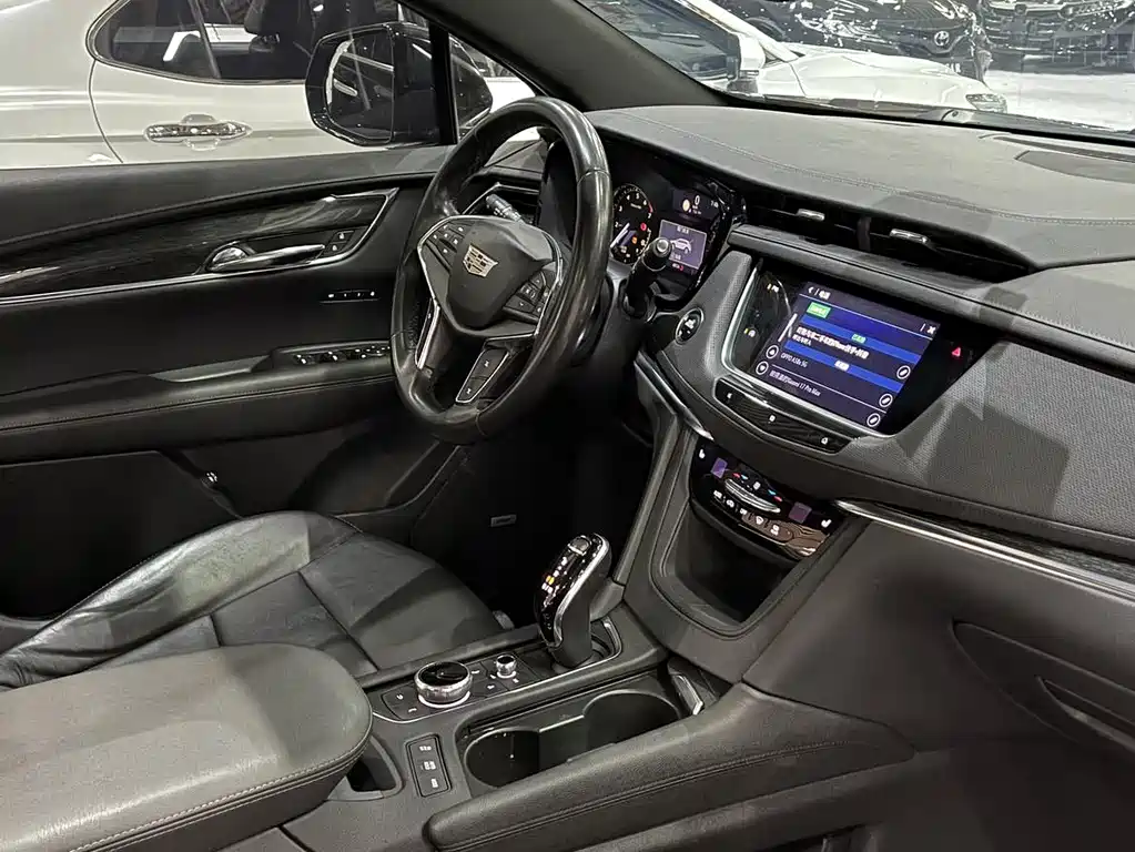 Cadillac XT5 2021 — фото 11