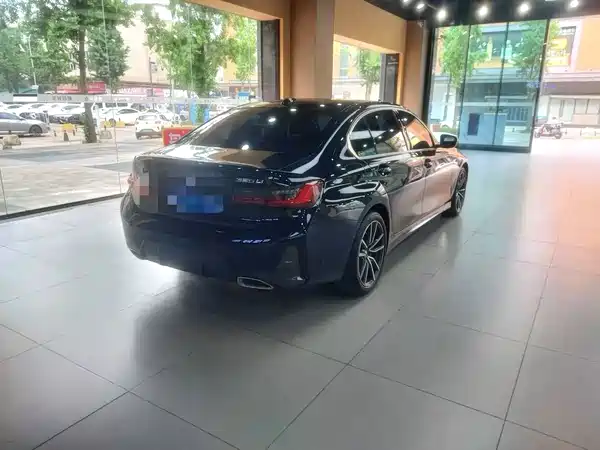 BMW 3 Series 2023