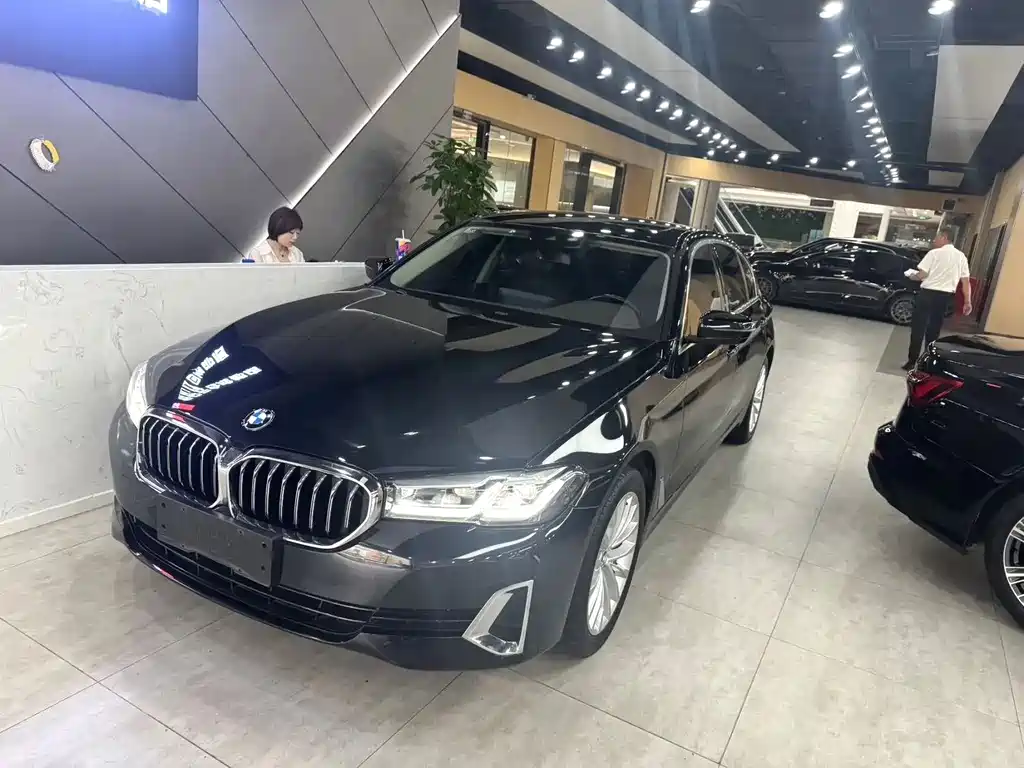 BMW 5 Series 2021