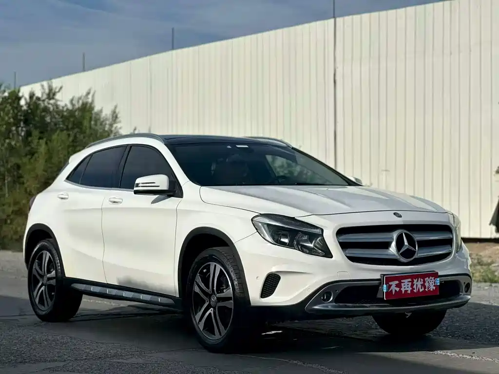 Mercedes-Benz GLA 2015