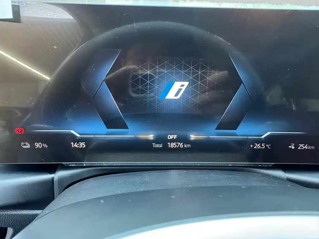 BMW i4 2025 — фото 12