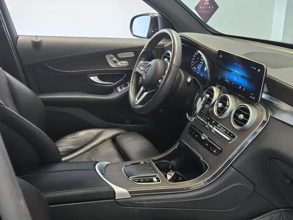Mercedes-Benz GLC 2020 — фото 13