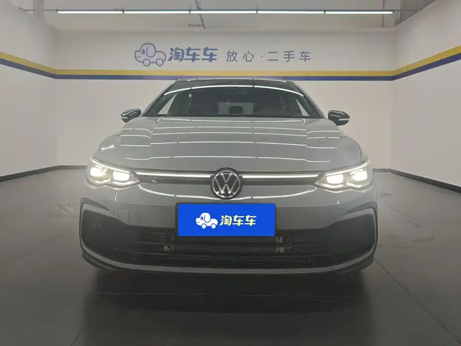 Volkswagen Golf 2021