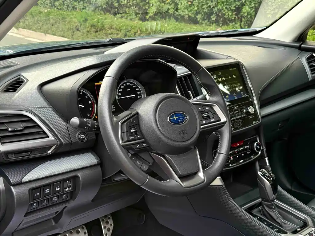 Subaru Forester 2021 — фото 12