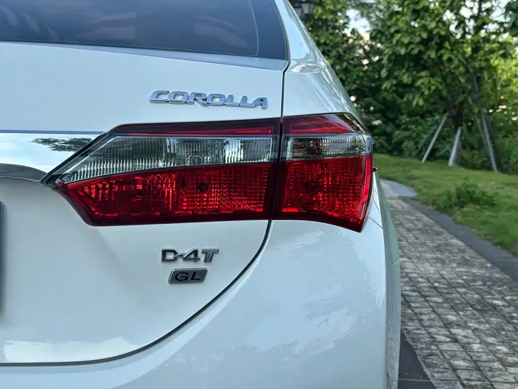 Toyota Corolla 2017 — фото 15