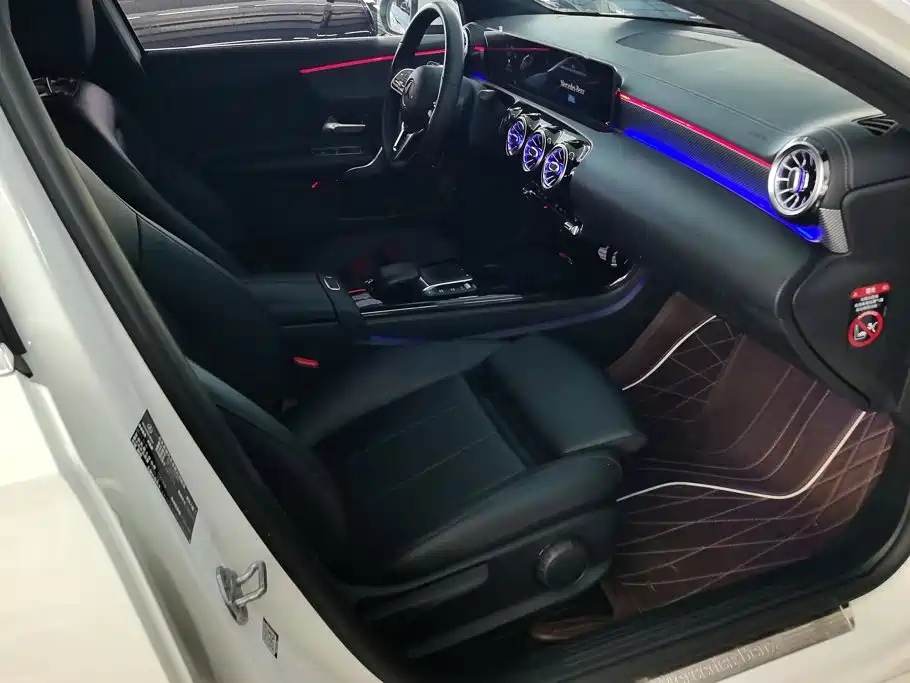 Mercedes-Benz A-Class 2022 — фото 8