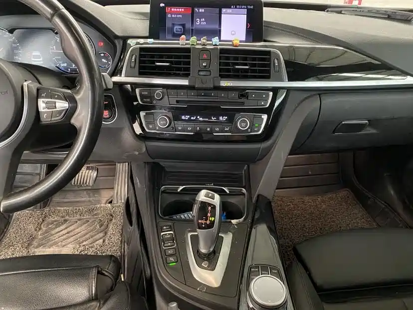 BMW 3 Series GT 2019 — фото 10
