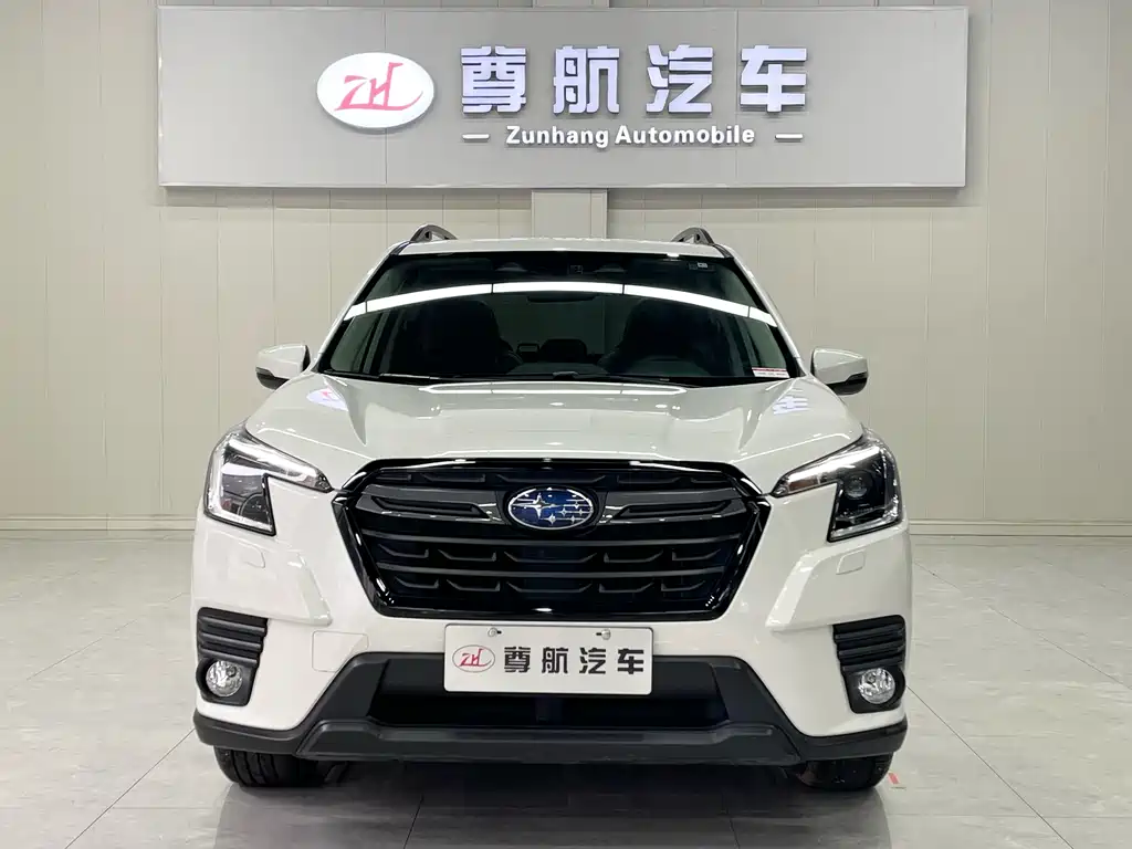 Subaru Forester 2023 — фото 3