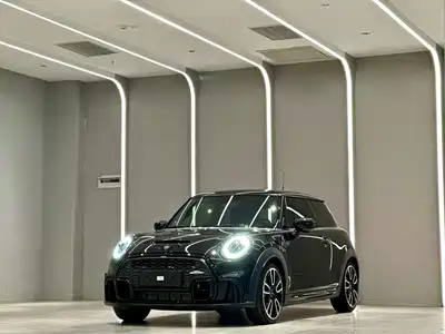 MINI MINI 2023