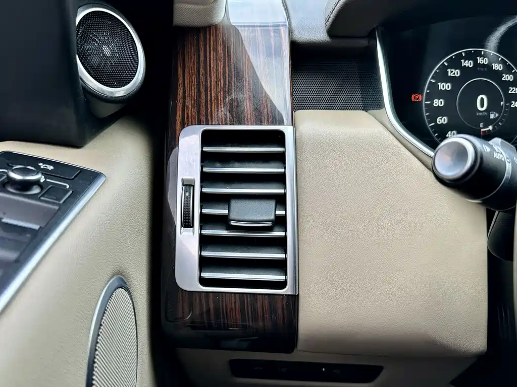 Land Rover Range Rover 2018 — фото 20