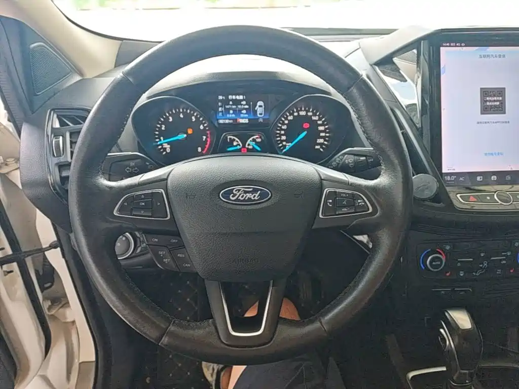 Ford Kuga 2019 — фото 11