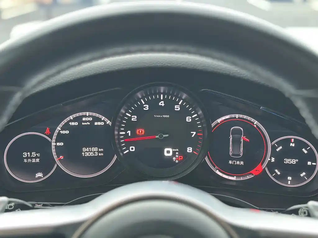 Porsche Cayenne 2018 — фото 11