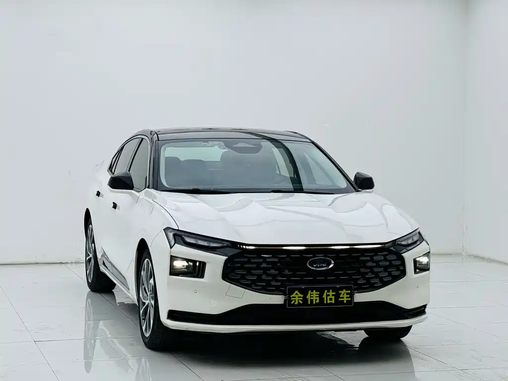 Ford Mondeo 2023 — фото 1