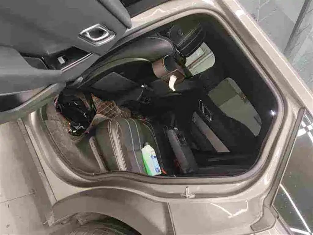 Land Rover Velar 2019 — фото 7