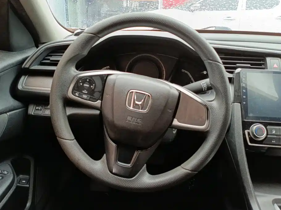 Honda Civic 2018 — фото 15
