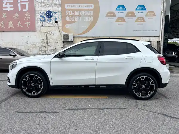 Mercedes-Benz GLA 2019