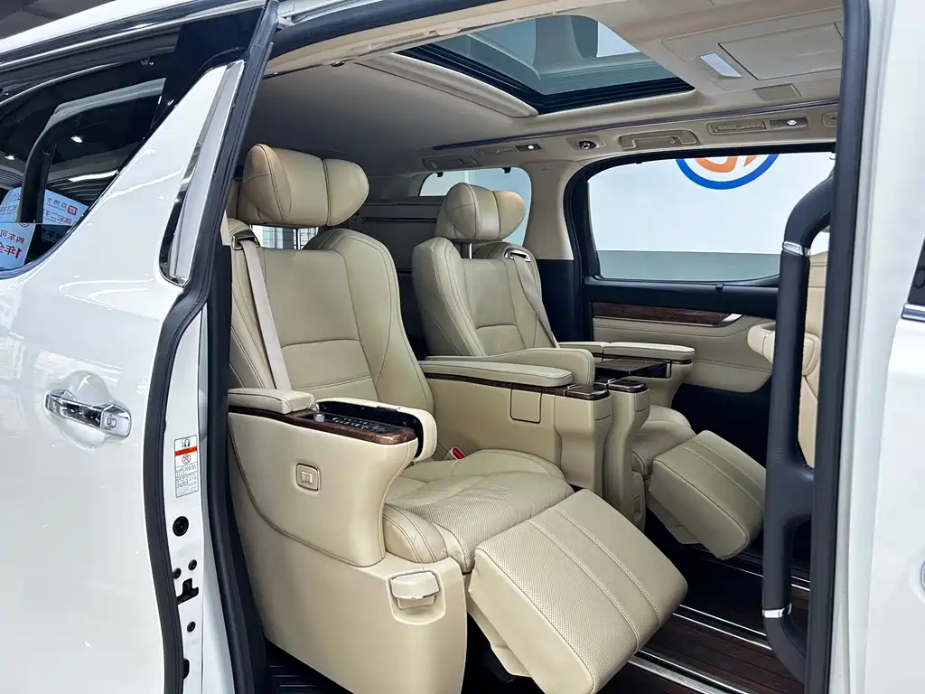 Toyota Alphard 2015 — фото 23