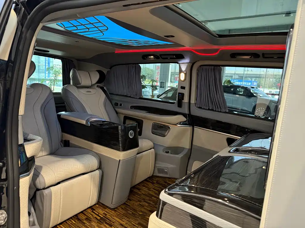 Mercedes-Benz V-Class 2019 — фото 6