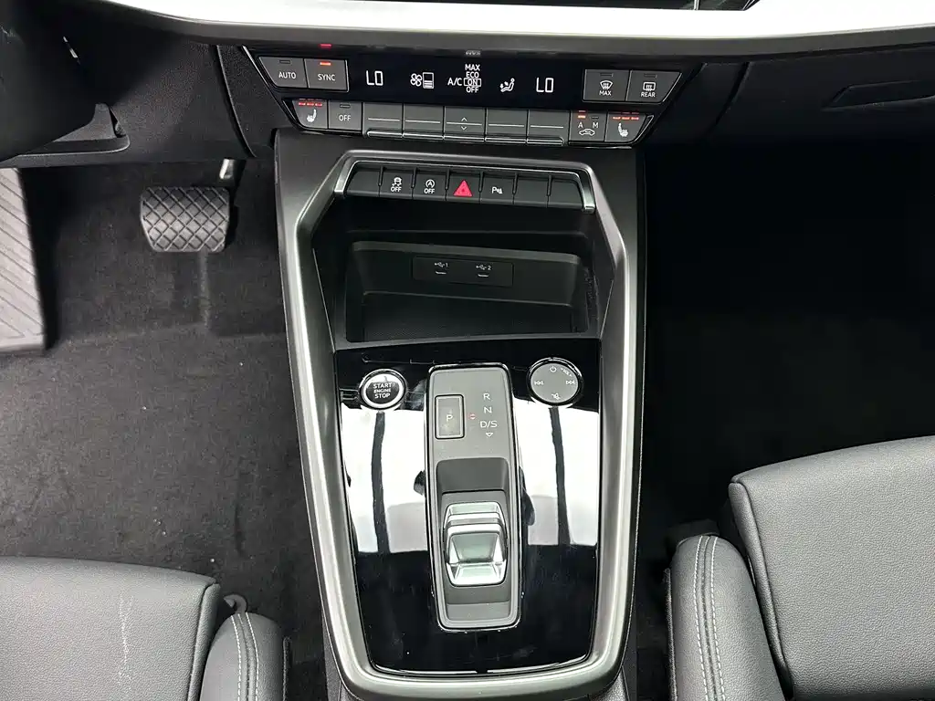 Audi A3 2022 — фото 14