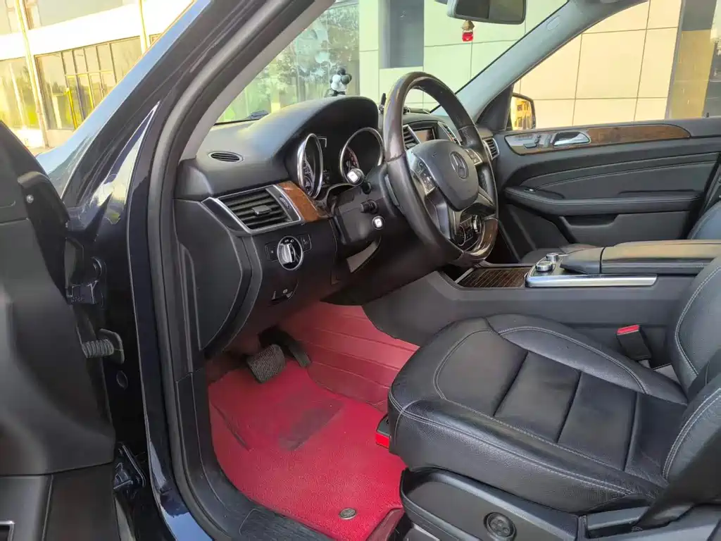 Mercedes-Benz M-Class 2014