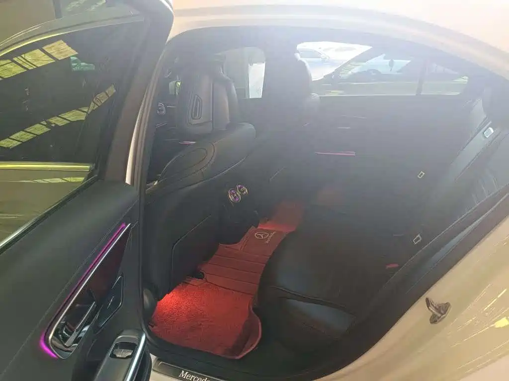 Mercedes-Benz C-Class 2023
