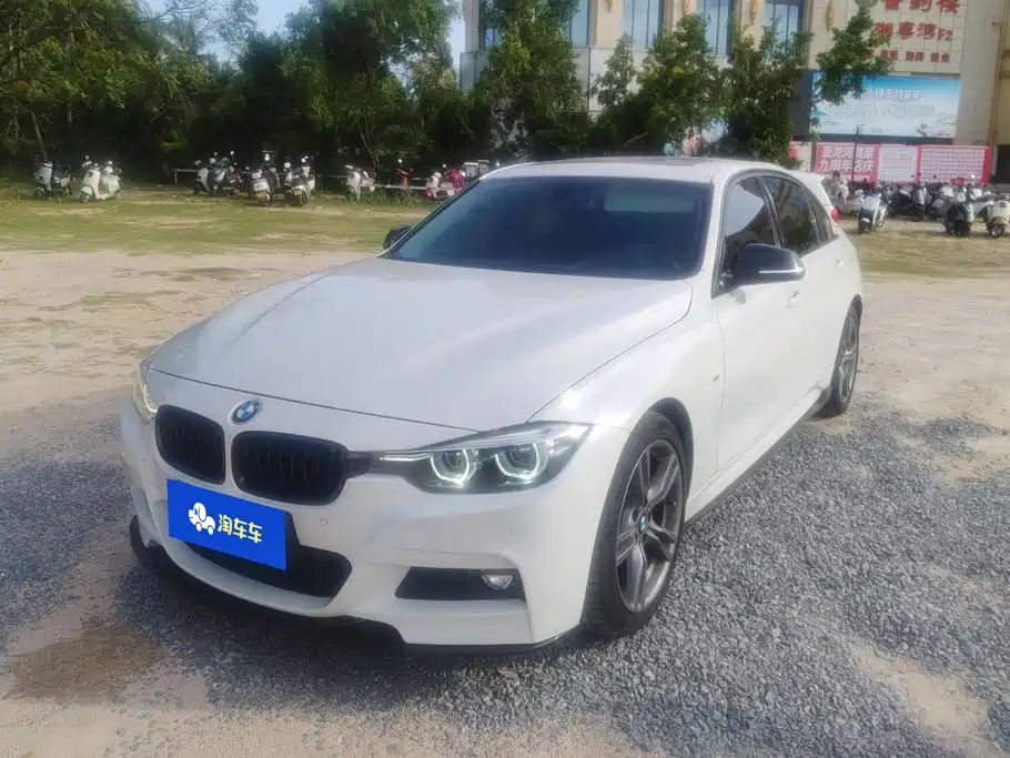 BMW 3 Series 2018 — фото 1