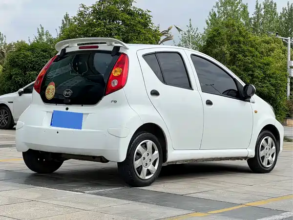BYD F0 2015