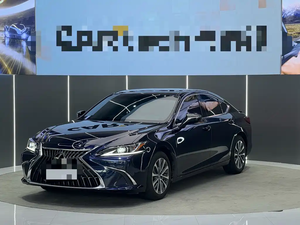 Lexus ES 2024