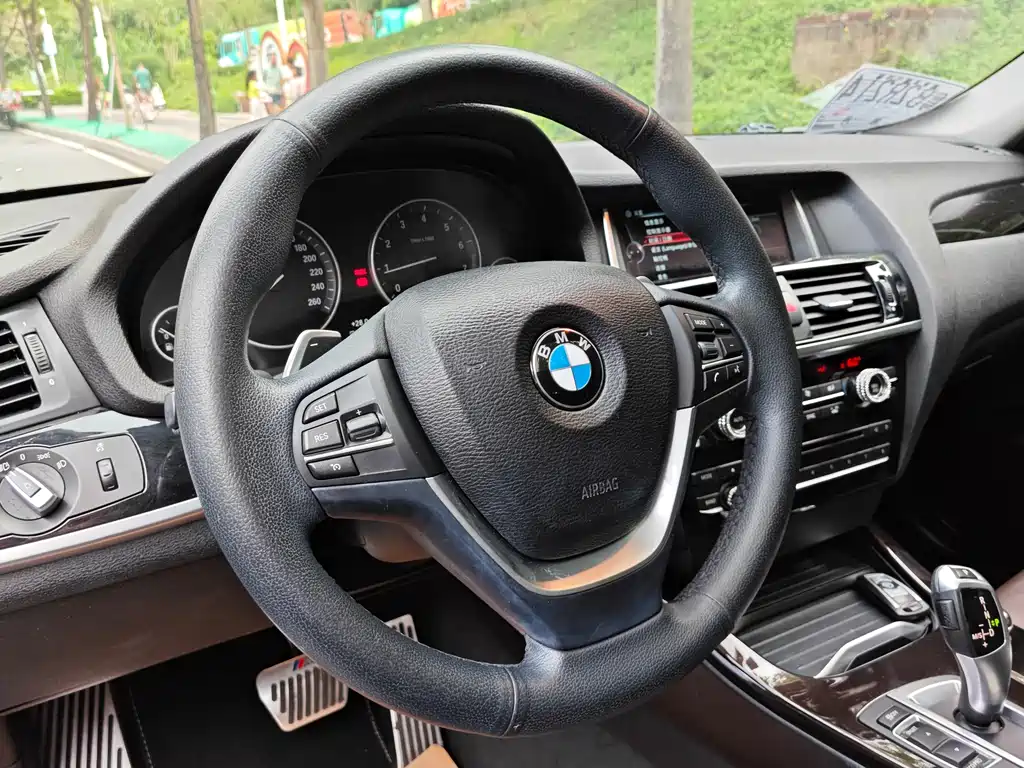 BMW X4 2016 — фото 8