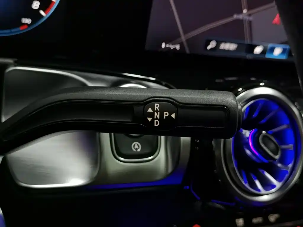 Mercedes-Benz GLB 2023 — фото 13