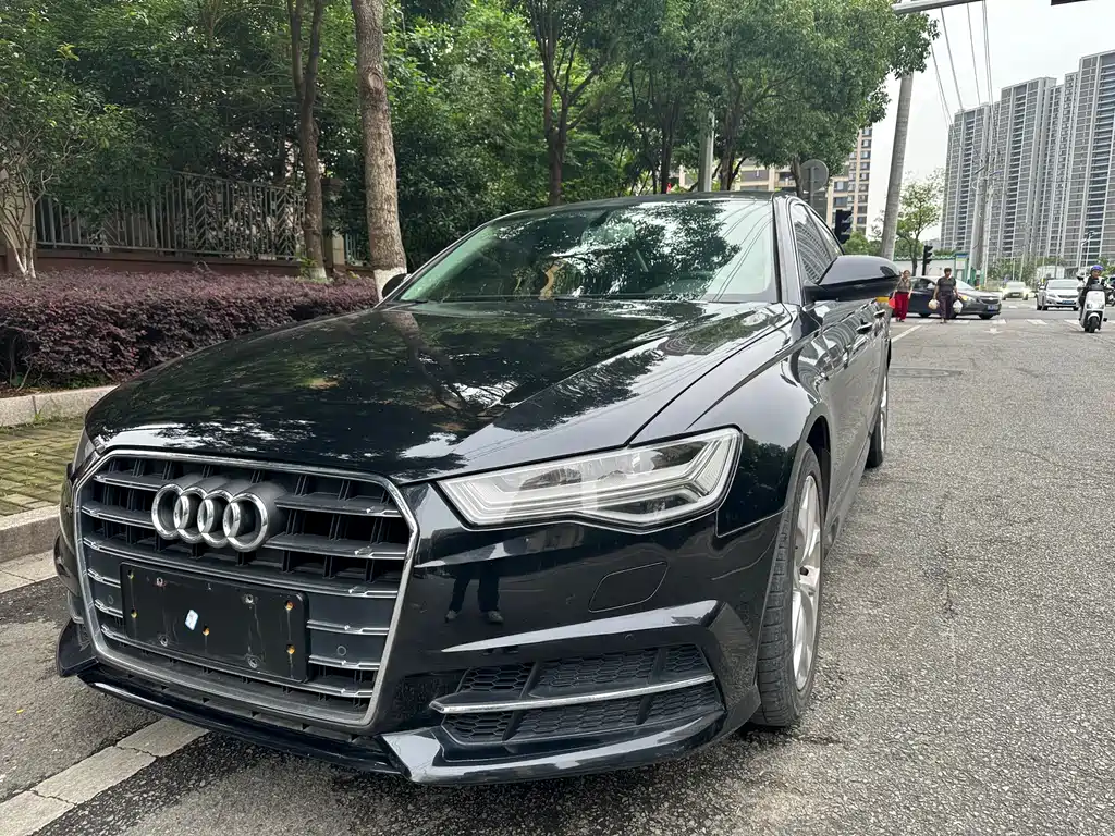Audi A6L 2018 — фото 1