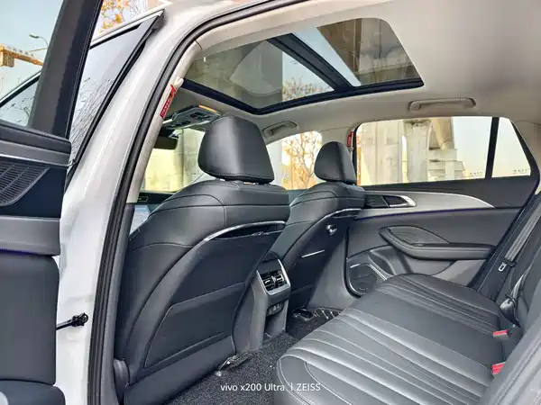 Hongqi H5 2023