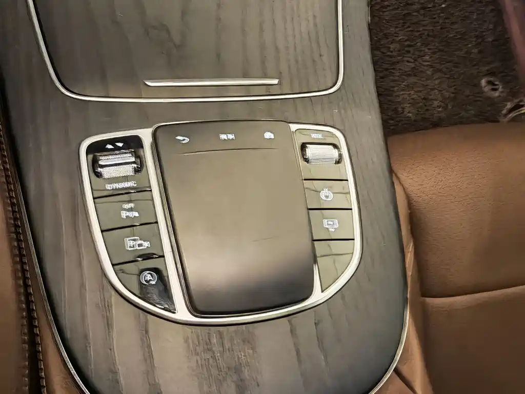 Mercedes-Benz E-Class 2023 — фото 13