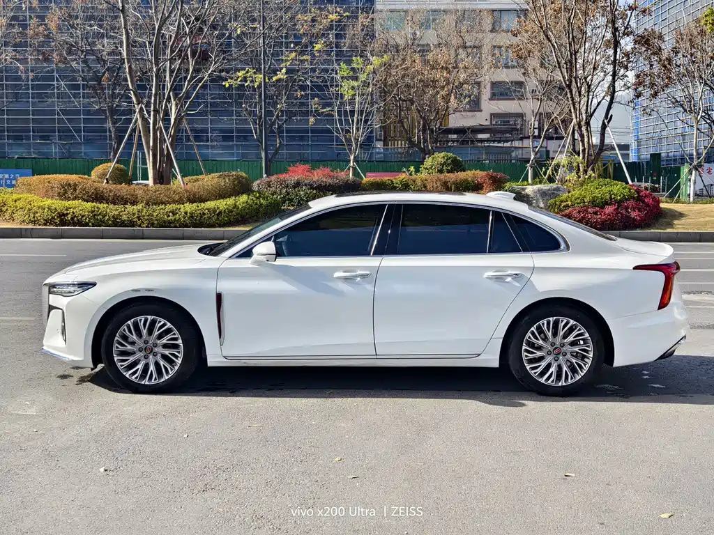 Hongqi H5 2023 — фото 11